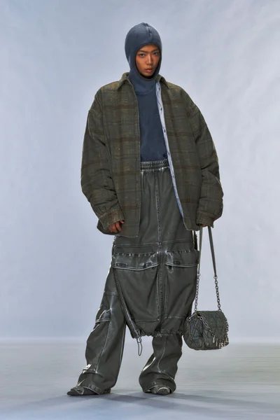 Look 27